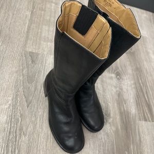 Black boots
